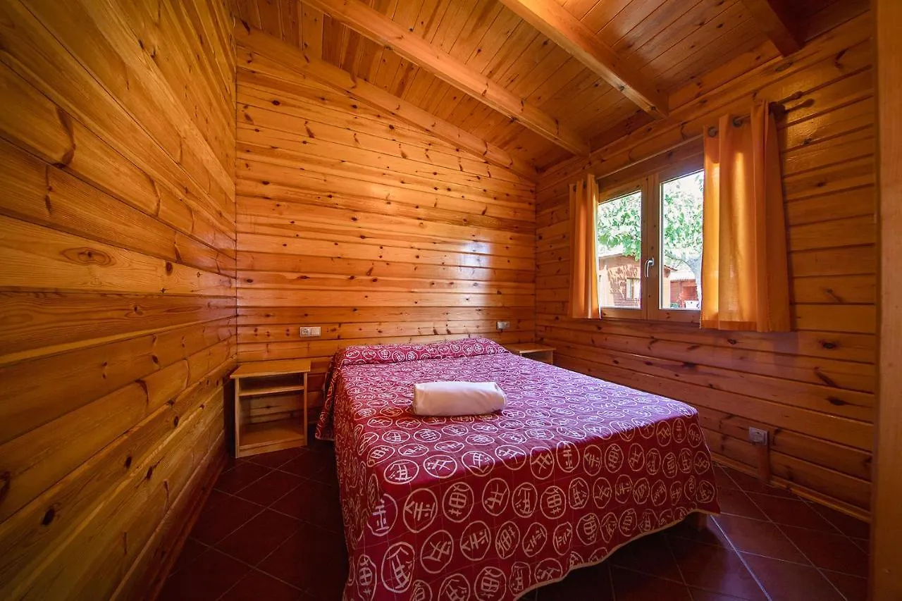 **  Camping Els Ports Arnes España